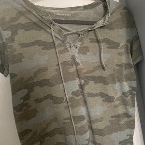 American Eagle T shirt